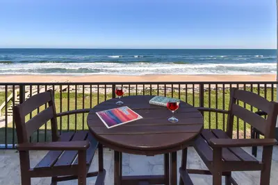 Image de Floor-to-Ceiling Oceanfront Views ~ Chadham-by-the-Sea 315