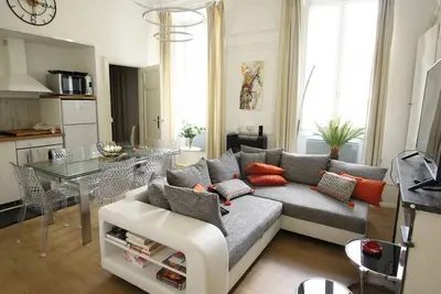 Image de Luxueux T3 Centre-Ville, 4 Pers, Proche Thermes et Télécabine