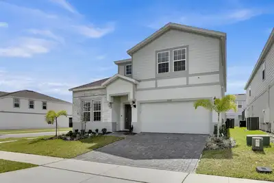 Image de Villa with a pool/spa - close to Disney!