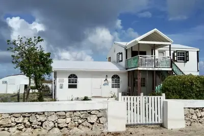 Image de Charming 'Pirates Hideaway stunning Ocean Views', Salt Cay