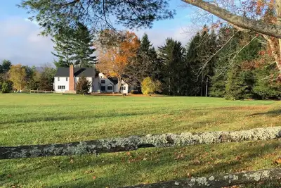 Beautiful farmhouse for perfect country escape - close to skiing, 5 fireplaces.