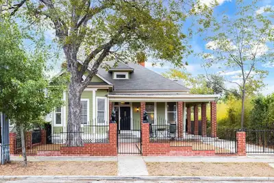 Image de Historic Southtown Gem - Walk Along the River
