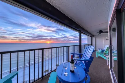 Image de Penthouse Beachfront Luxury Condo 30’ft balcony and Gulf Views @OceanSands1203