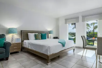 Image de Deluxe King Size Studio w\/ Sofa Bed & Pool