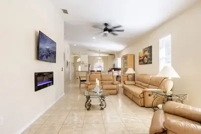 Image de Perfect location: 5 min Raymond James Stadium and 10 min from Tampa Airport