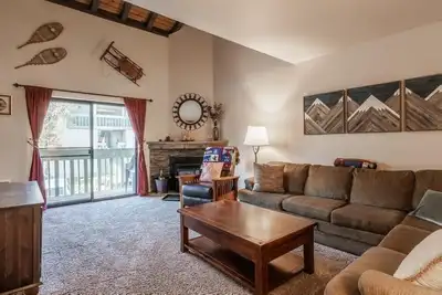Image de Summer Availability! Pet-friendly Condo with Loft! Shared Hot Tub, Grill, and Pool Access!