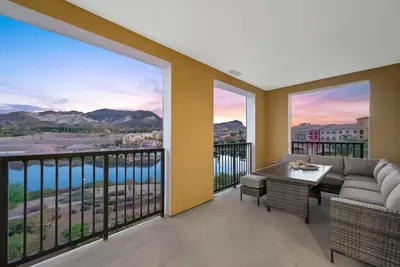 Image de Luxury and Elegance! Panoramic views of Lake