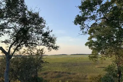 Image de Feeling FrippSea - Marsh Views - 4 Bedroom - 2 Golf Carts - Amenity Cards