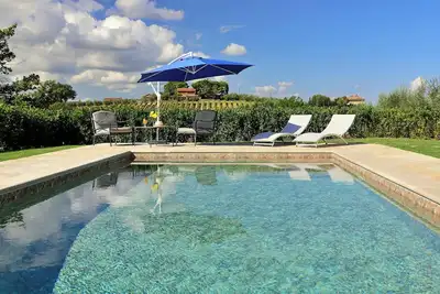 Image de Country house with panoramic view over San Gimignano hills