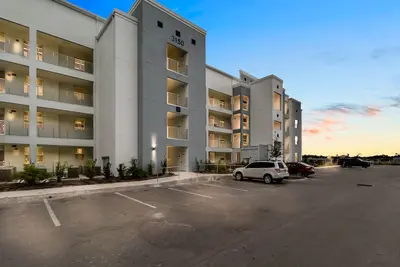 Image de 2 Bedrooms / 2 Bathrooms / Storey Lake (3150-404 Pc)