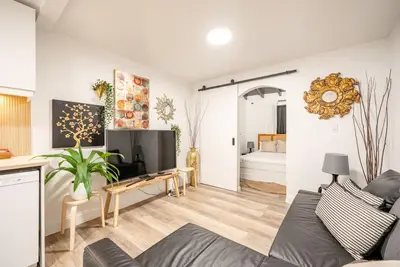 Image de Tropical Oasis in the Heart of Miami