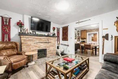 Image de ★King’s Landing Duplex close to Osu\/Short North ★