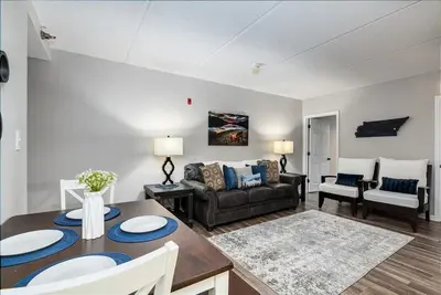 Image de Bear Overlook 🐻- #208 - 3Bed\/3Bath - Walk to Donut Friar & Aquarium!