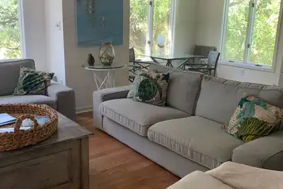 Image de Great Family Beach House. . . Nestle in Oaks of Bald Head Island!