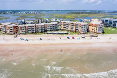 Image de Oceanfront End Unit 2br Condo - Linens Included