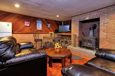 Image de Mountain-Ski-Hot tub-deck-5 minute drive to <br> Ski area