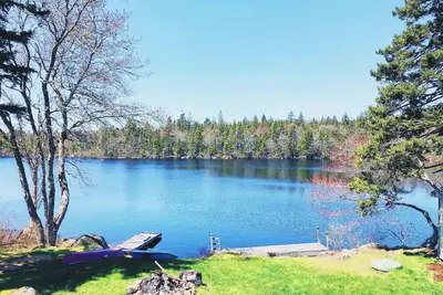 Image de Dreamy Lakefront View Retreat House in Melissa Ave