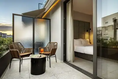 Image de Executive Suite with Balcony - Magenta Luxury Suites