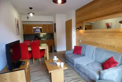 Image de Charmant Appartement 2p aux Saisies avec Piscine Chauffée, Balcon Sud, et Accès Fitness