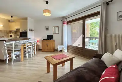 Studio avec Piscine Chauffée, Tennis & Balcon - 4 Couchages à Megève