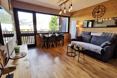 Image de Appartement rénové 4 pers proche des pistes avec balcon et Wifi