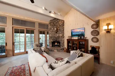 Image de Exquisite Links and Mountain Retreat (#846) -10 min Ski, Golf /Ac/Pool/HotTub
