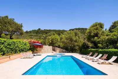 Image de Villa en pierre naturelle avec piscine – Villa Son Reus