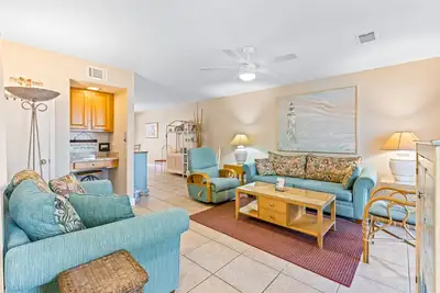Image de Family-friendly townhouse w/ shared pool, partial ocean view, & high-speed WiFi