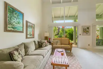 Image de Kauai condo near beaches and shops.