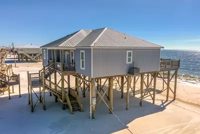 Gulf Front 4/3 with stairs to the waves! Wake up on the Gulf! - Awake on the Gul