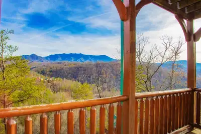 Image de Parkview Palace: Mtn View, Theater, Game Room, Hot Tubs x 2, in Gatlinburg!