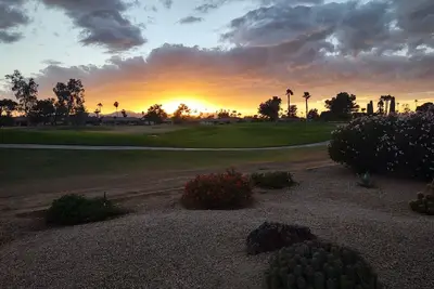 Image de Beautiful remodeled 4-bedroom 2-bath golf course vacation home in Sun City West