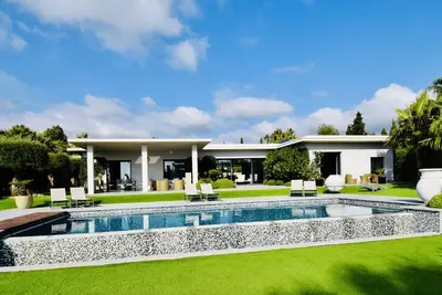 Image de Villa Bahamas, facing St Tropez, beaches 100 m away
