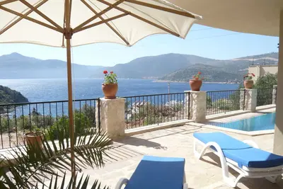 Image de Spacious 5 Bedroomed Villa With Pool, 200 Metres From the Sea