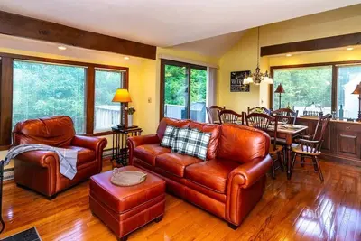 Image de Fun Game Room, Steps to Resort & Hot Air Balloon Launch! Winter Lake Views!