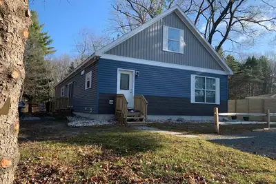 Built in 2020 Silver Lake Steps Away :)