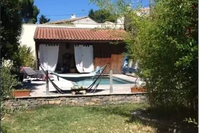 Image de House in a small building with private pool