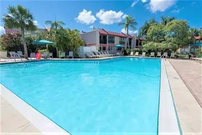Image de Resort Style Condo by the Beach with Heated Pool at Runaway Bay