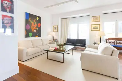 Image de Superbe appartement de 2 chambres à.
