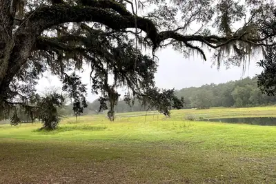 Image de Rustic Retreat: Ranch Home with 40 Private Acres and Covered Patios \n