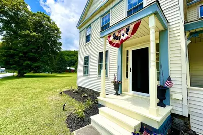 Image de Nestled in the countryside just 2 miles from the W. Branch of the Delaware River