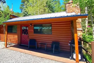 Image de Greer River's Edge Cottage  2 bed- 1 bath- sleeps 4 - Fireplace