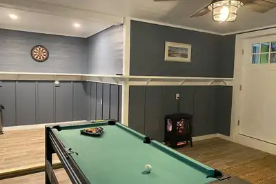 Image de Perfectly situated in Kdh; Game room; movies, outdoor fire pit; or chill on deck