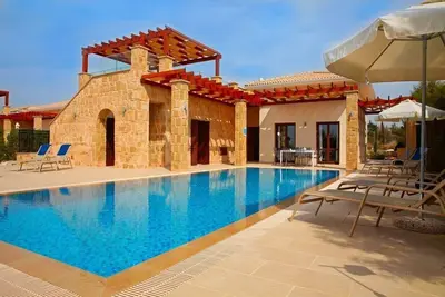 Image de Villas superieures Aphrodite Hills | Villa Superieure 0368 | Climatisation | 3 chambres | Paphos