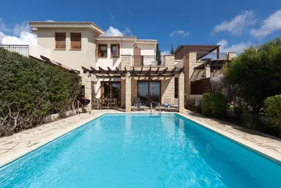 Image de Villas Junior Aphrodite Hills | Villa Junior J003 | Climatisation | 2 chambres | Paphos