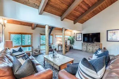 Image de Remodeled Beautiful Cabin, Gas Grill. Near The Village & Trails, Complex Pool