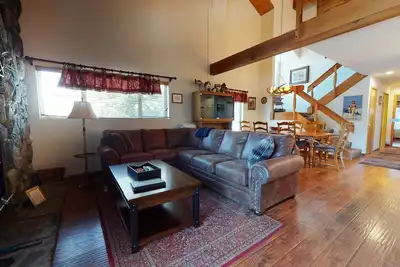 Image de Pet-Friendly, Beautifully Furnished. Quiet Location, Laundry, Near Hot Tub