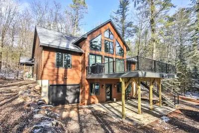 Image de Luxurious! 5 bedroom vacation home on Big Saint Germain Lake!
