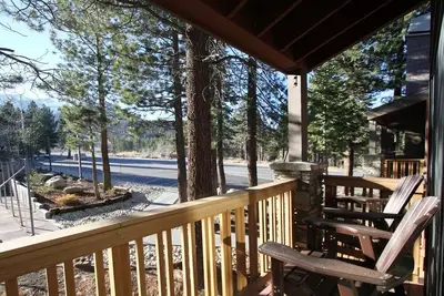 Image de Large Mountain Condo near The Eagle Lodge, Cozy Wood Burning Fireplace