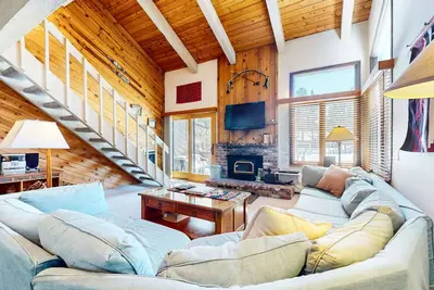 Image de Large Rustic & Bright. Pool & Tennis Court On-site, Near Restaurants